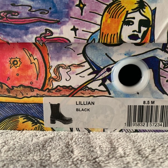 🖤NEW🖤Jeffrey Campbell Platform heeled leather booties 2” heel..1” platform - Picture 8 of 8